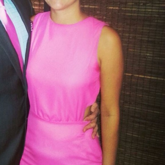 Hot pink, short dress. - Picture 2 of 4